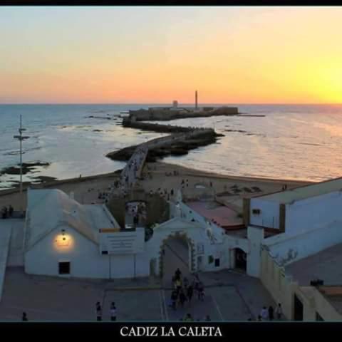 El Rincon De La Caleta Apartment Cadiz Luaran gambar